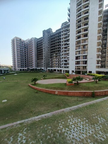 3 BHK Apartment For Resale in Cosmos Express 99 Sector 99 Gurgaon  7762446