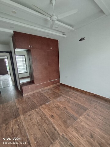Room in 2 BHK Apartment at Nambiar Millennia, Sarjapur Road – for Sale