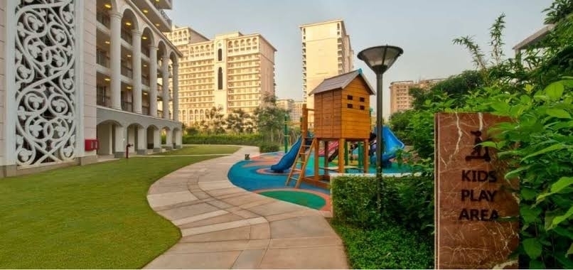 3 BHK + Study Room Apartment For Sale in DLF The Skycourt