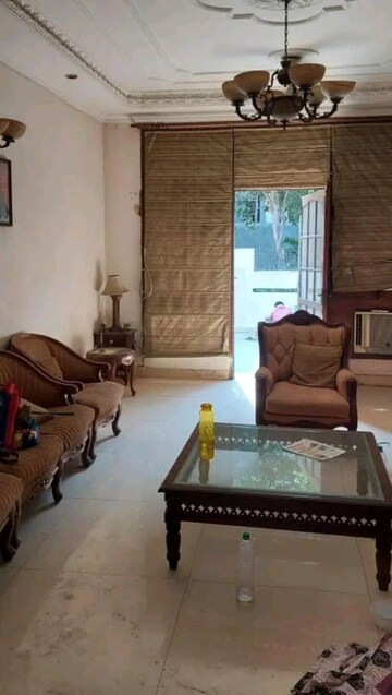 Room in  Pg at Sector 37 – for Rent