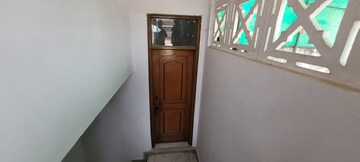 Furnished Amenities in 3.5 BHK Builder Floor at Nai Basti – for Sale