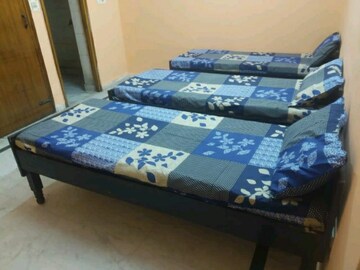 Room in  Pg at Sector 16 – for Rent
