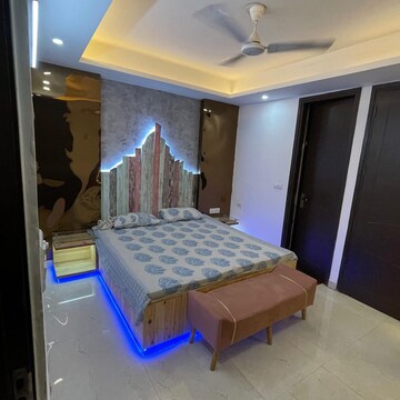 Bedroom in 3 BHK Builder Floor at Chattarpur – for Sale