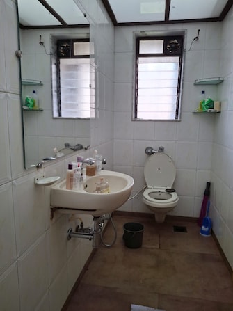 2 BHK Apartment For Rent in Mahavir Bhavan Apartment Kandivali West Mumbai  7762953