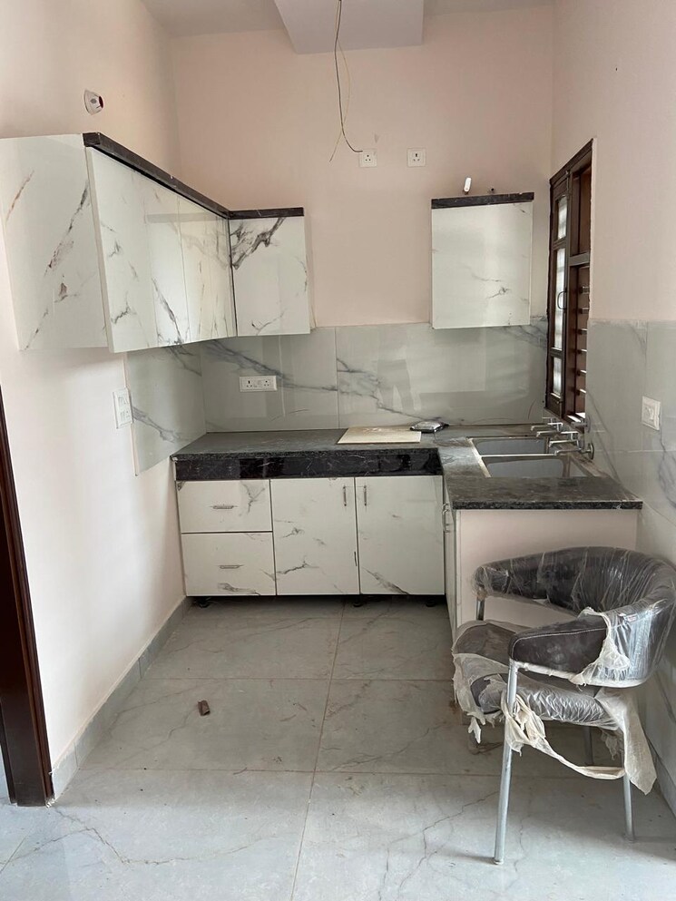 Kitchen, kharar landran road 2 Bedroom 100 Sq.Yd. Apartment In Kharar Landran Road Mohali 7763025