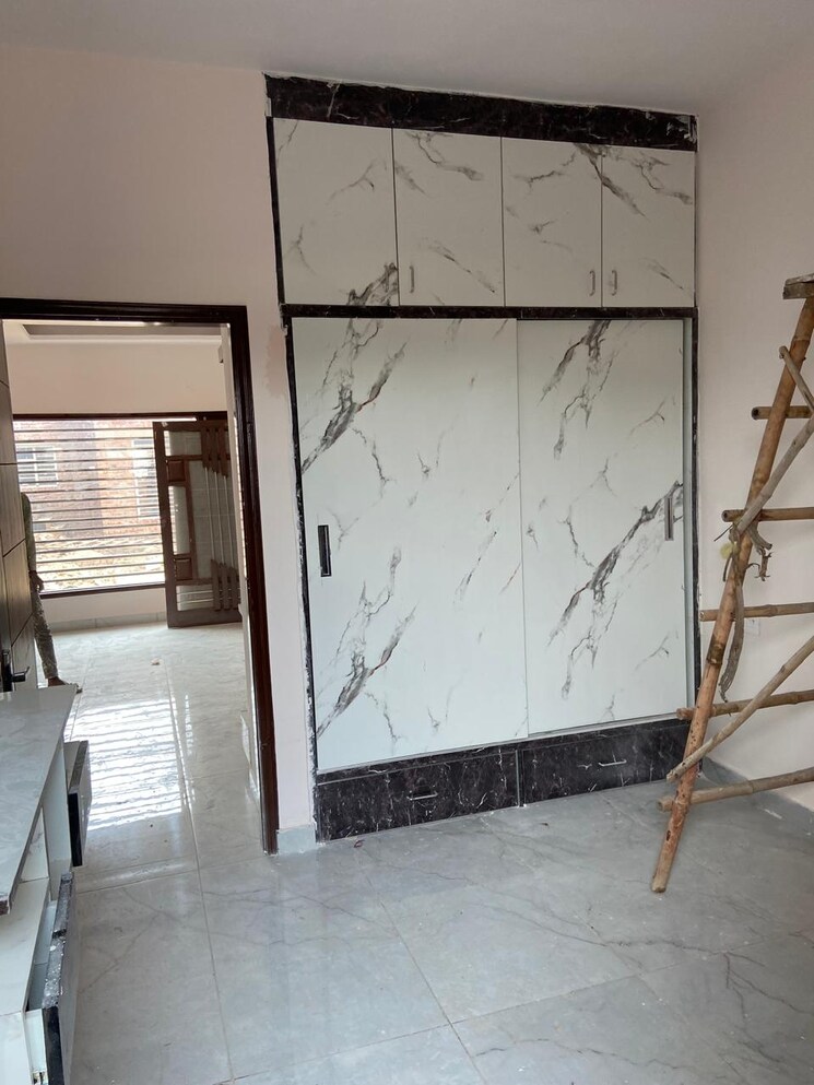 Room, kharar landran road 2 Bedroom 100 Sq.Yd. Apartment In Kharar Landran Road Mohali 7763025