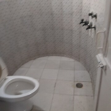 Bathroom in 2 BHK Apartment at Arun Vihar, Sector 29 – for Sale