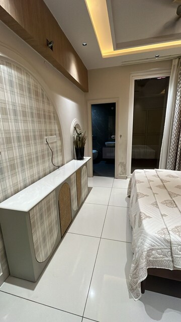 Room in 4 BHK Apartment at Sector 115 – for Sale