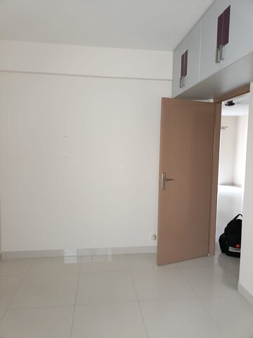 Room in 3 BHK Apartment at Vedant Vihas, Bannerghatta Road – for Rent