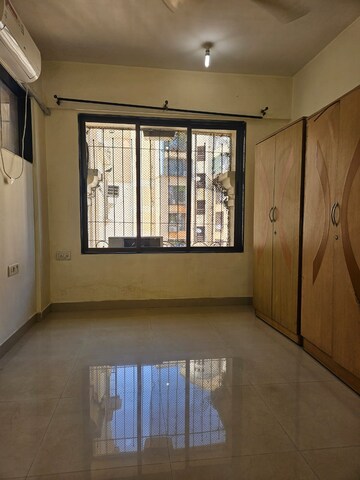 Room in 1 BHK Apartment at Lake Florence, Powai – for Sale