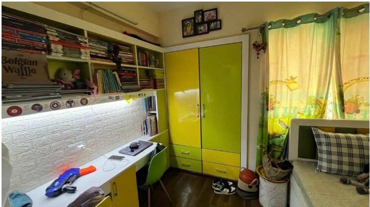 Team Area, paras-seasons 3 Bedroom 1165 Sq.Ft. Apartment In Sector 168 Noida 7763389