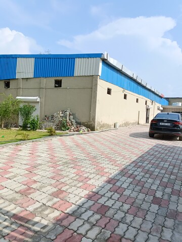  Plot – Exterior View View at Sector 40 - for Sale