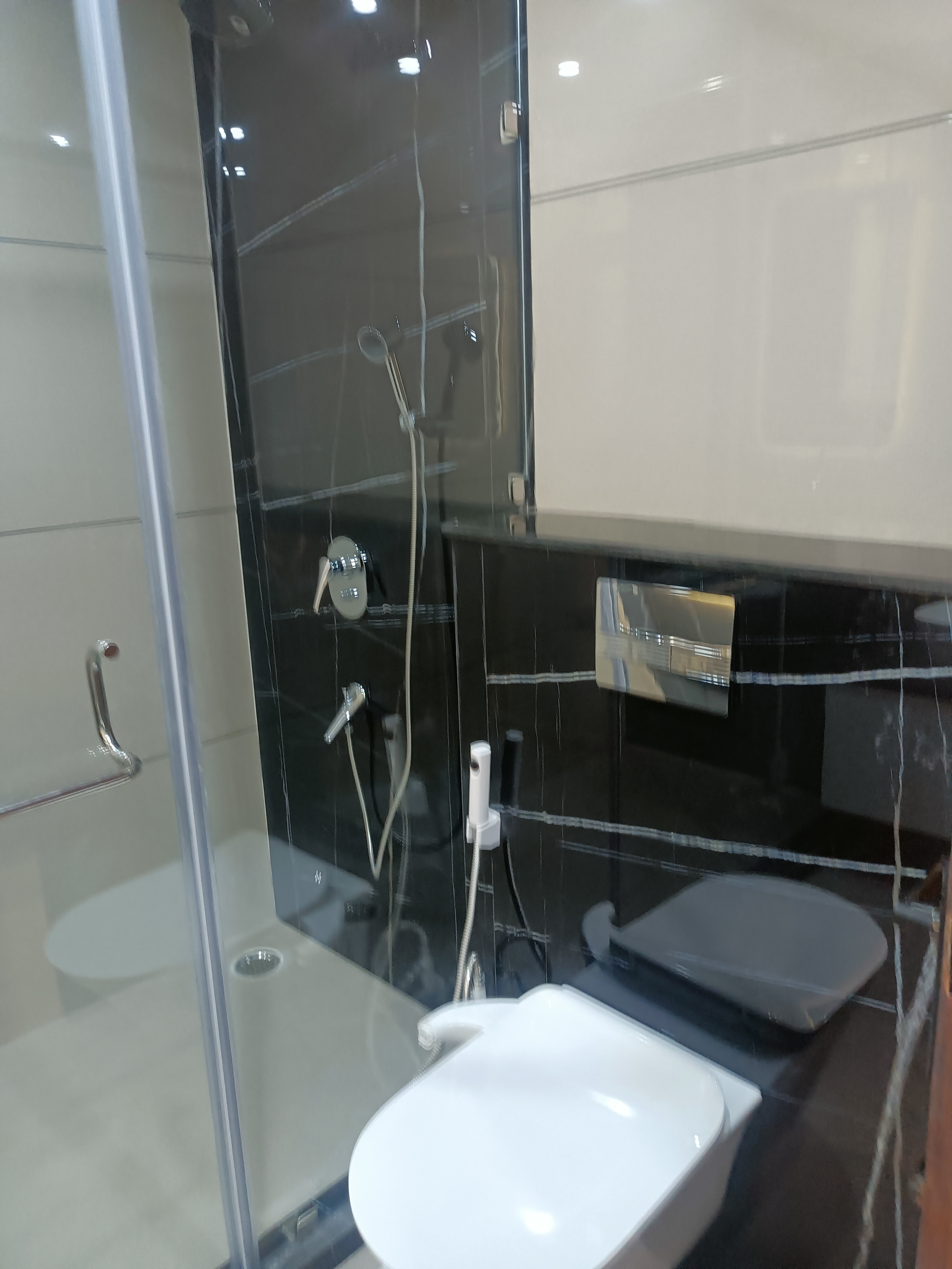 3.5 BHK + Servant Room Apartment For Sale in Gaurs Cascades