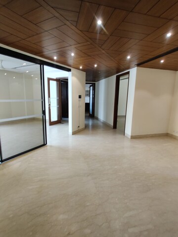 Room in 4 BHK Builder Floor at Chirag Enclave – for Sale