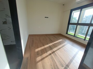 Room in 3 BHK Apartment at Godrej Central, Chembur – for Sale