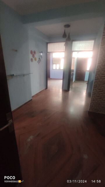 Room in 3 BHK Builder Floor at Mehrauli – for Rent