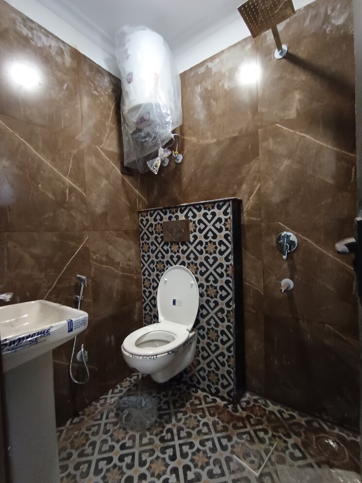 Bathroom, chattarpur 3 Bedroom 1250 Sq.Ft. Builder Floor In Chattarpur Delhi 7763868