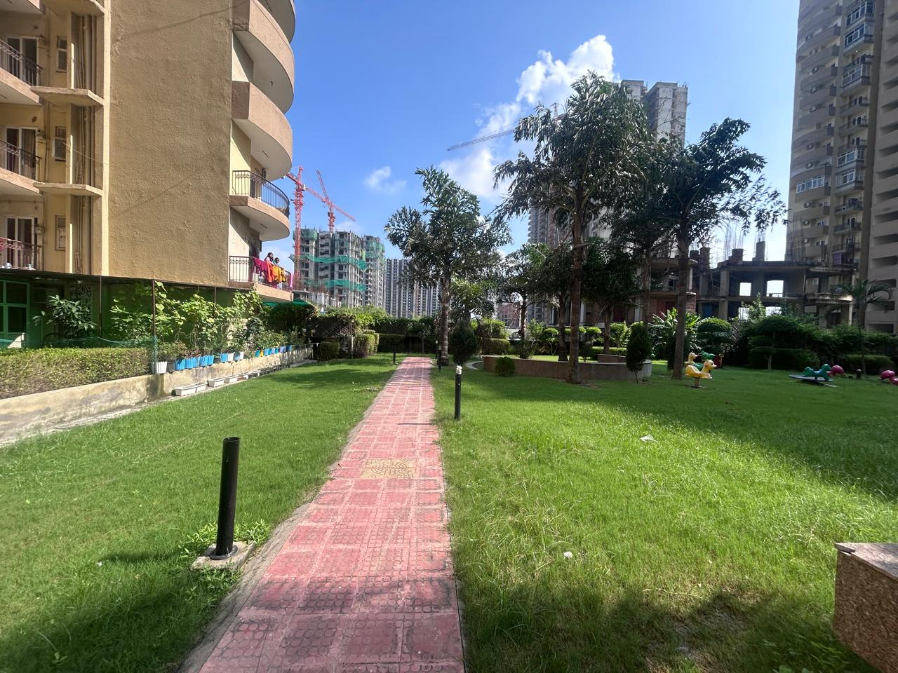 3.5 BHK + Study Room Apartment For Sale in Victoryone Central