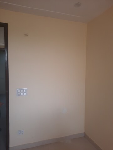 Room in 2 BHK Apartment at Bindal Enclave, Phi Iv Greater Noida – for Sale