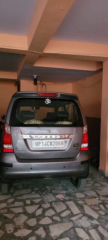 Furnished Amenities in 2 BHK Builder Floor at Nai Basti – for Sale