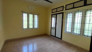 Room in 3 BHK Apartment at Vyttila – for Sale
