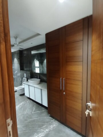 Attached Bathroom in 3 BHK Builder Floor at East Patel Nagar – for Rent
