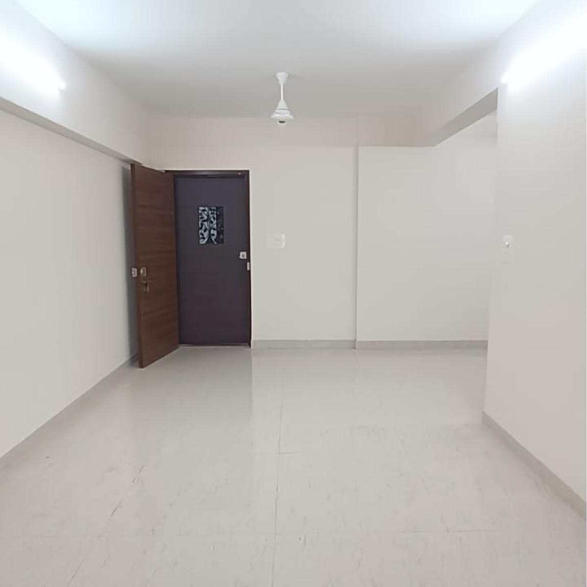 2 BHK + Extra Room Apartment For Sale in Modispaces Valley View