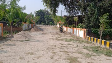  Plot – Exterior View View at Raebareli Road - for Sale