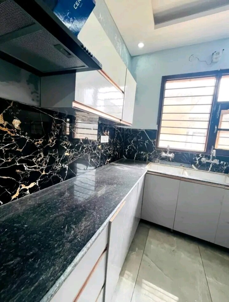 Kitchen, kharar 2 Bedroom 110 Sq.Yd. Apartment In Kharar Mohali 7765148