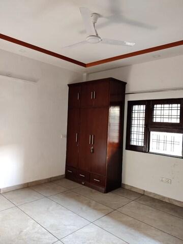 Room in 3 BHK Villa at JakhaN-Rajpur Road – for Sale