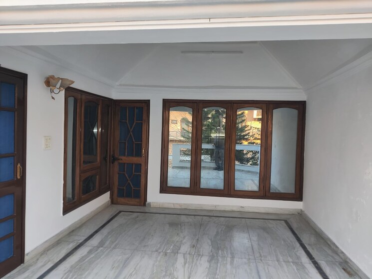 Room, jakhan rajpur road 3 Bedroom 1900 Sq.Ft. Villa In JakhaN Rajpur Road Dehradun 7765229