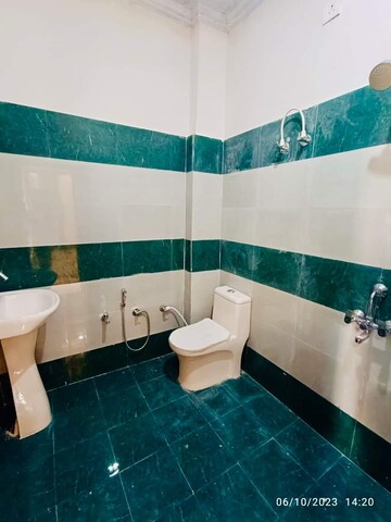 Master Bedroom in 3 BHK Independent House at Sgpgi – for Sale