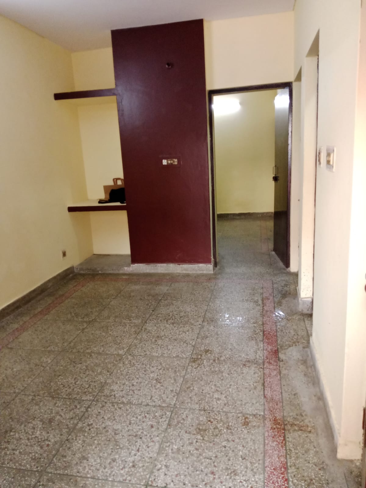 1 BHK Builder Floor For Rent in Sector 27 Noida  7765341