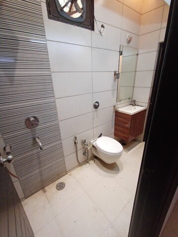 Bathroom in 3 BHK Builder Floor at East Patel Nagar – for Rent