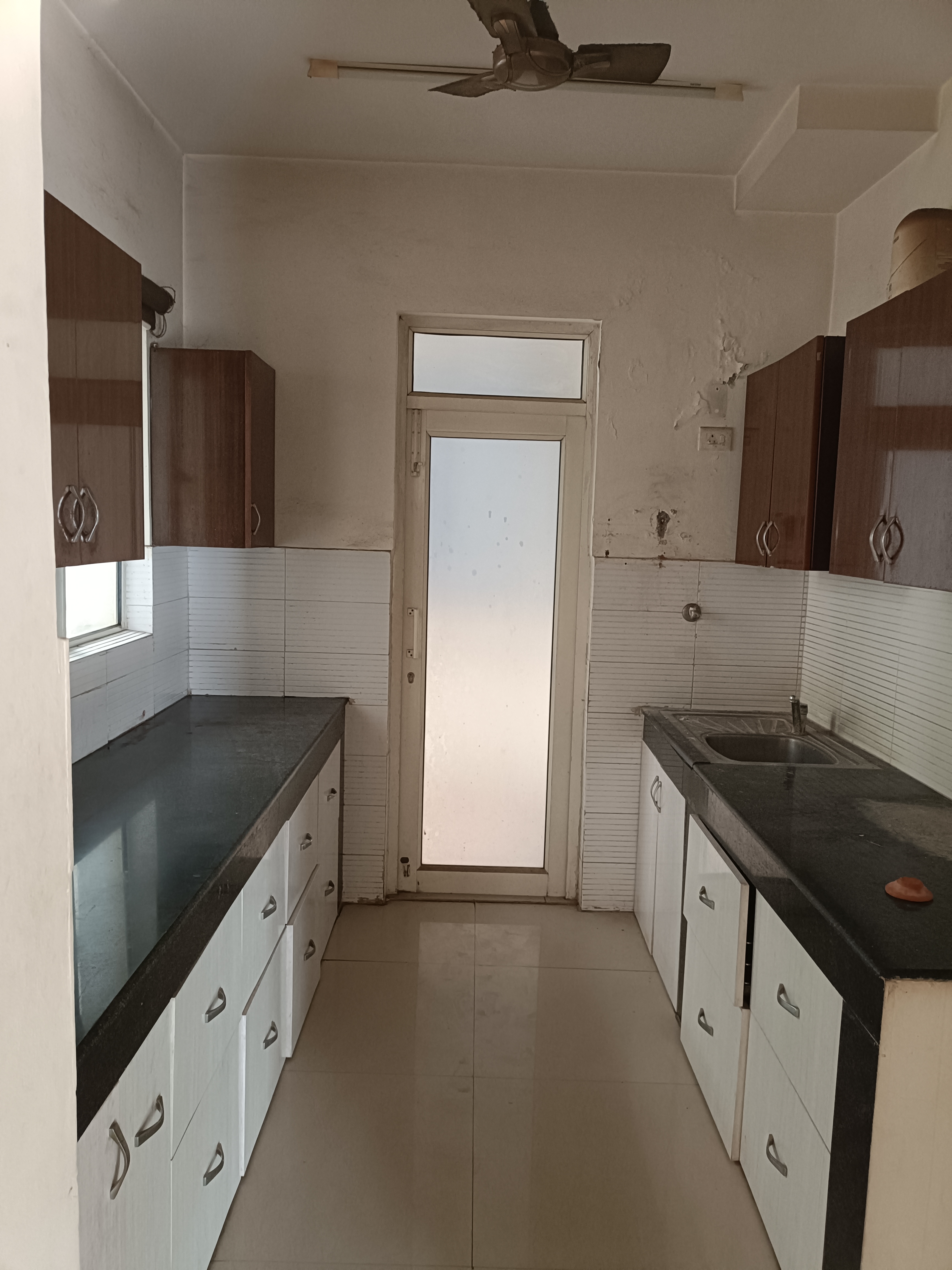 3 BHK + Pooja Room Apartment For Sale in Spr Imperial Estate