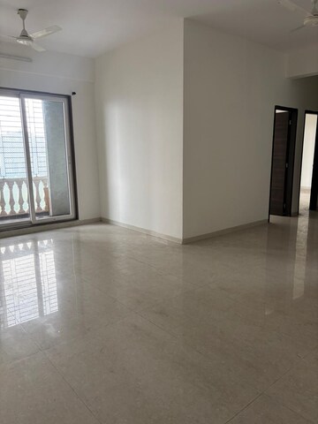 Room in 5 BHK Apartment at Marathon Vega, New Panvel – for Sale