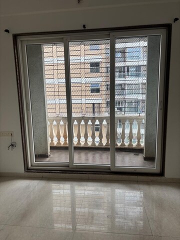 Room in 5 BHK Apartment at Marathon Vega, New Panvel – for Sale