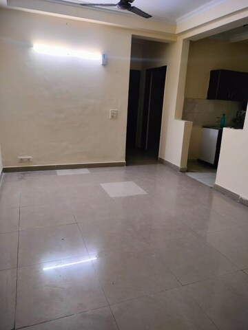Room in 2 BHK Apartment at Amrapali Silicon City, Sector 76 – for Sale