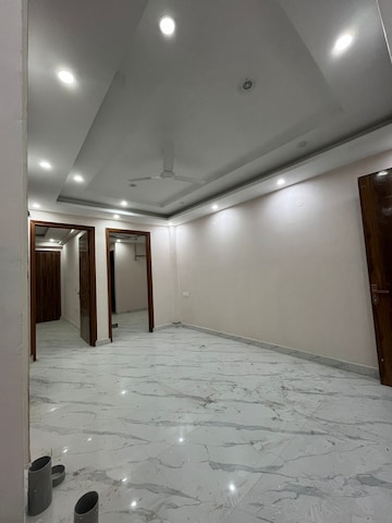 Room in 3 BHK Builder Floor at Chattarpur – for Sale