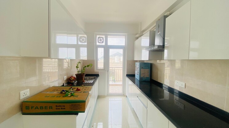 Kitchen, omaxe-new-chandigarh 3 Bedroom 2000 Sq.Ft. Apartment In North Mullanpur Chandigarh 7765950