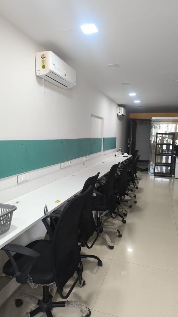  Parking, lotus-link-square-andheri-west Commercial Office Space 550 Sq.Ft. In Andheri West Mumbai 7766321