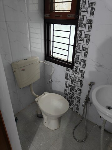 Bathroom in 6 BHK Villa at Omaxe City – for Sale