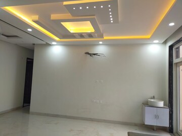 Room in 3.5 BHK Apartment at Rohtas Presidential Tower, Vibhuti Khand – for Sale