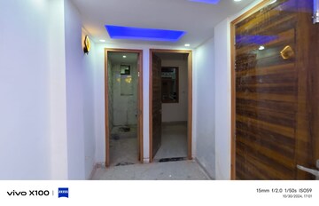 Building Lobby in 2 BHK Apartment at Shaheen Bagh – for Sale