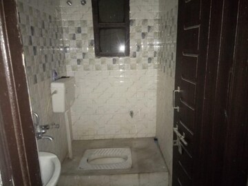 Bathroom in 1 BHK Builder Floor at Khurram Nagar – for Rent