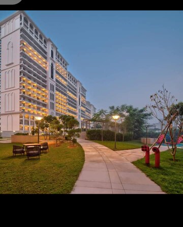 3 BHK Apartment – Garden View at DLF The Skycourt, Sector 86 - for Sale