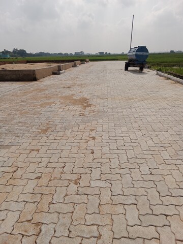  Plot – Exterior View View at Link Road - for Sale
