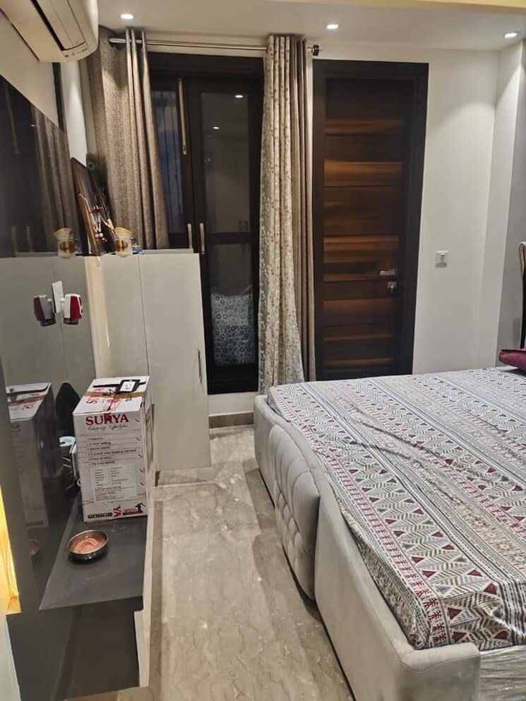 Bedroom, pitampura 6 Bedroom 150 Sq.Yd. Independent House In Pitampura Delhi 7767179