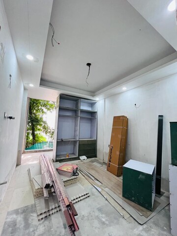Bedroom in 3 BHK Builder Floor at SS Mayfield Gardens, Sector 51 – for Sale