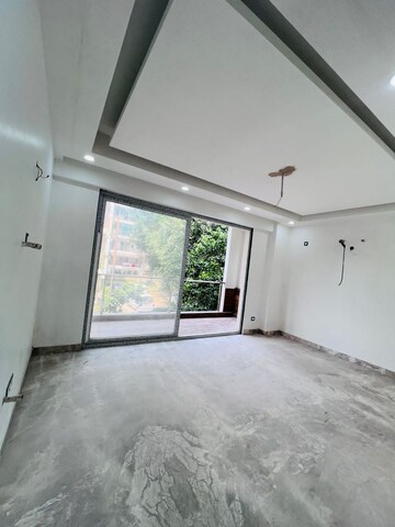 Room in 3 BHK Builder Floor at SS Mayfield Gardens, Sector 51 – for Sale